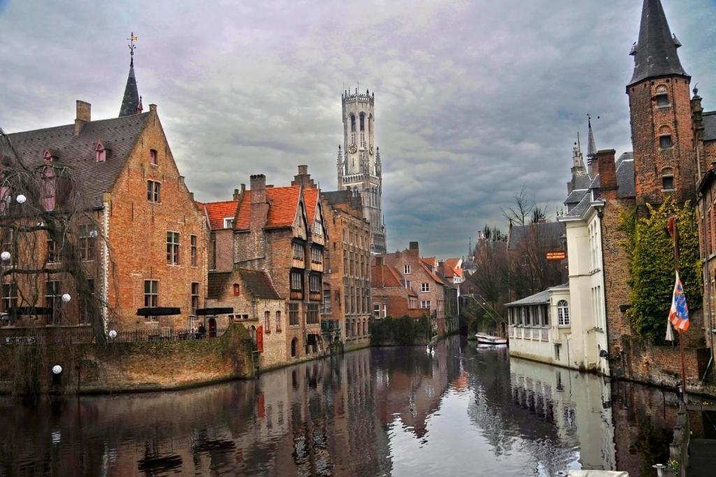Guest House Huyze Die Maene Bruges Exterior photo